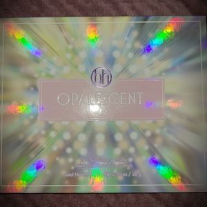Bh cosmetics opalescent palette
